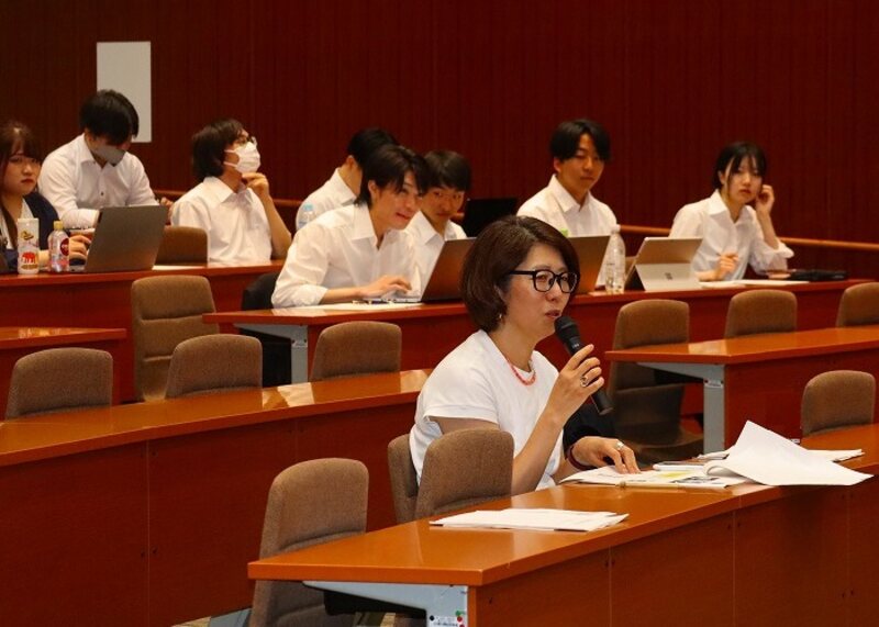 西浦社長による講評1