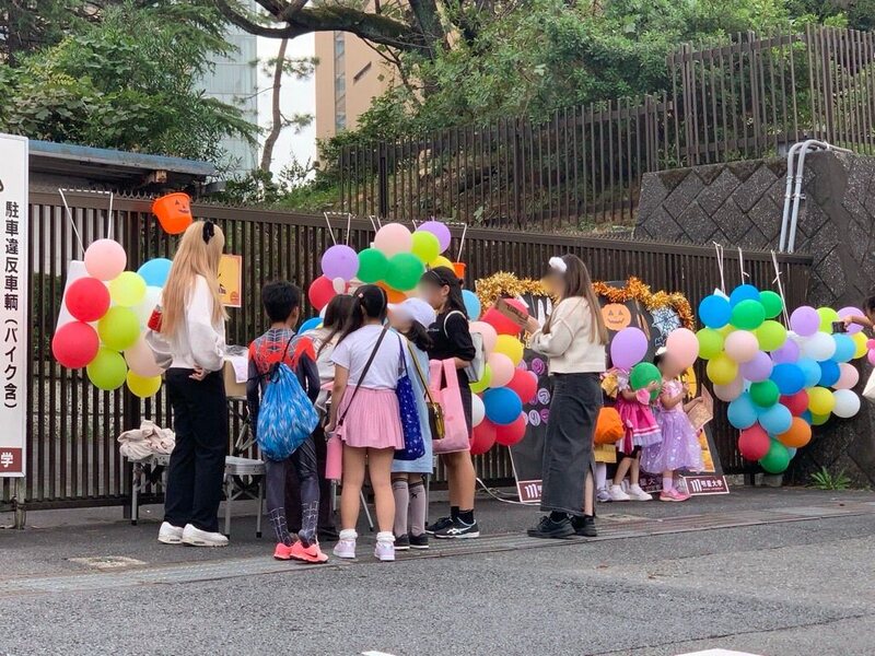 ハロウィーンスタンプラリーの様子1