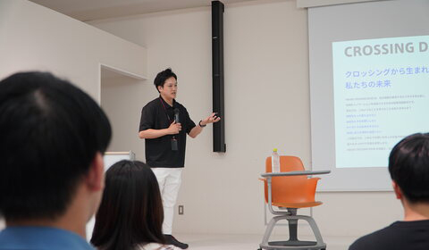 司会進行を務めた経営学部経営学科　伊藤智久教授