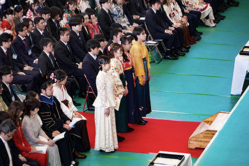 学位記授与式後の様子