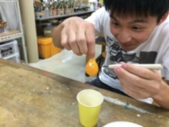 テンペラ絵の具作り