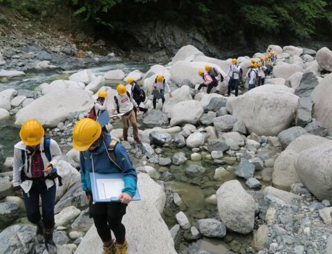 教育学基礎演習１（理科コース）：地質野外実習（丹沢山地）