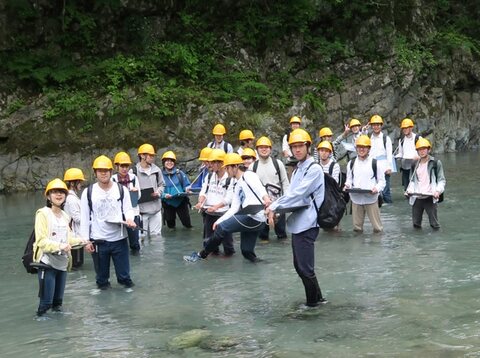 教育学基礎演習１（理科コース）：地質野外実習（丹沢山地）
