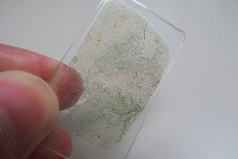 地球科学実践実習２＆卒業研究：岩石実験室での岩石薄片製作