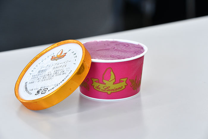 経営学部学生の産学連携授業—ジェラートの「ギフトセット」の企画提案に挑戦