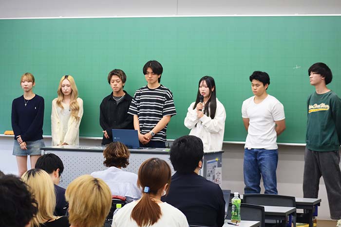 経営学部学生の産学連携授業—「ペット用ジェラート」の企画提案に挑戦